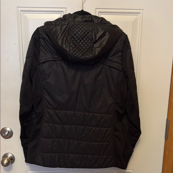 Athleta Women's Black Quilted Jacket - Picture 3 of 3